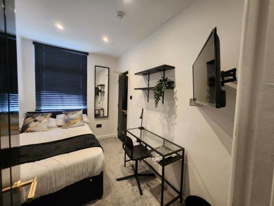 Top Spec Ensuite Rooms &pound;0 Deposit Availble!!!! Main Photo