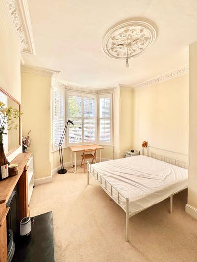 One Beautiful Victorian Bedroom in SW11 Main Photo