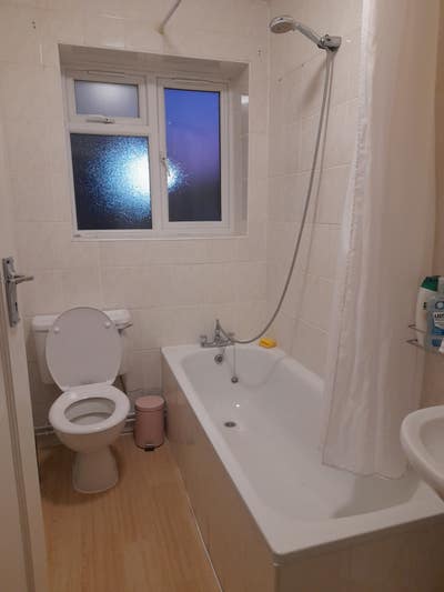 Double room for rent &pound;750 Main Photo