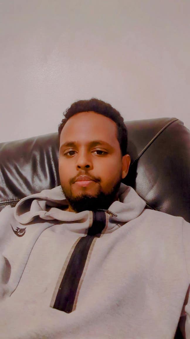 Professional Male seeks a double room Main Photo