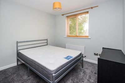 Nice room I Limehouse I Westferry Main Photo