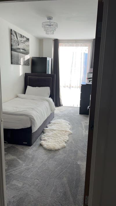 Brand New Luxury Single Room To Rent  Main Photo