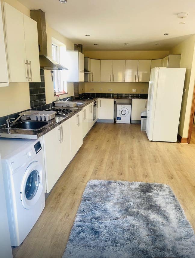 Room for rent Isleworth Main Photo