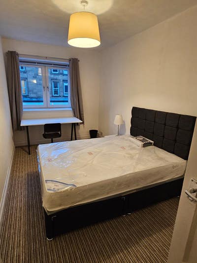 Large furnished bedrooms for rent Main Photo