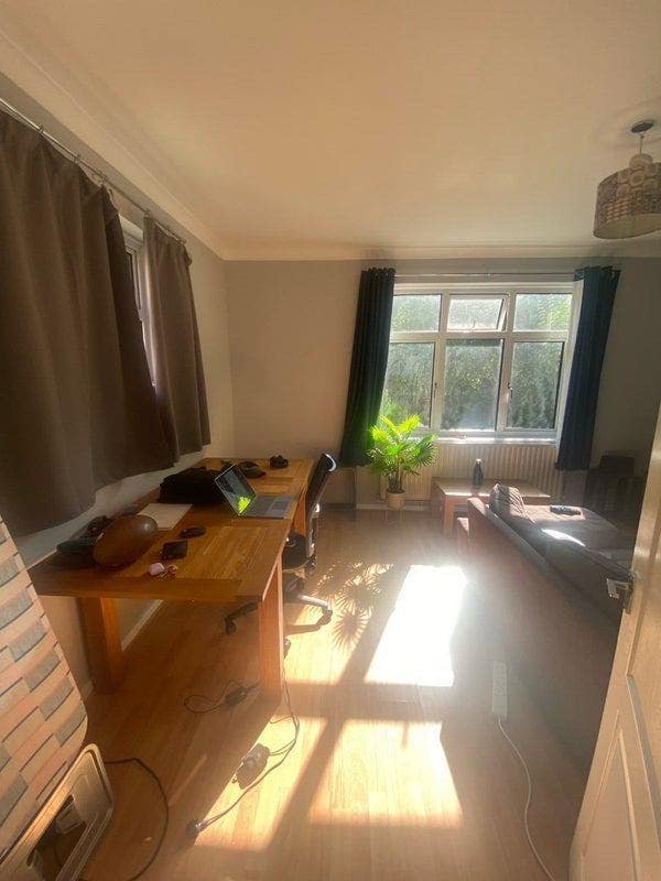 Clapham Common Room Available 1st of Jan Main Photo