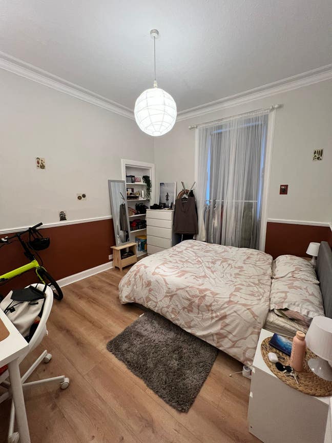 Clean cozy rooms perfect location  Main Photo
