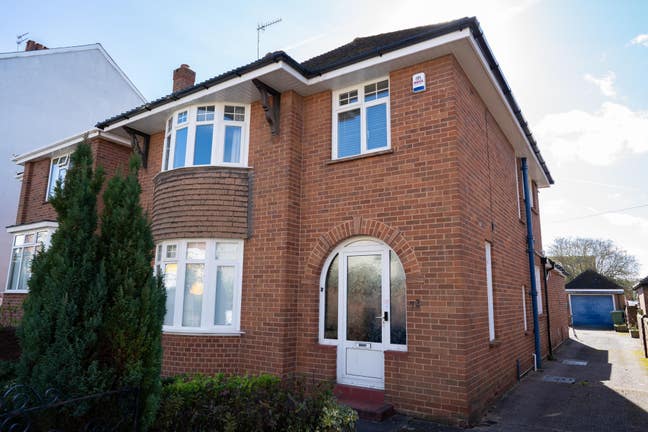 Quiet Luxury Detached House Share Main Photo