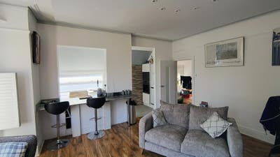 Two Large double bedroom loft rooms  Main Photo
