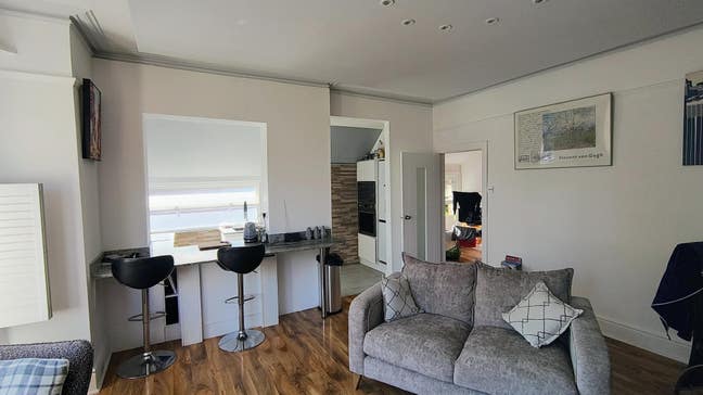 Two Large double bedroom loft rooms  Main Photo