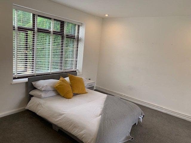 Large Double Room - All Bills Included Main Photo