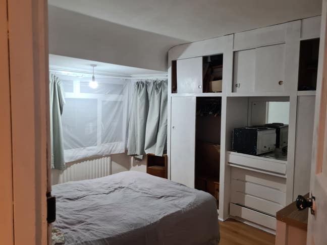 Beautiful large spacious double room Main Photo