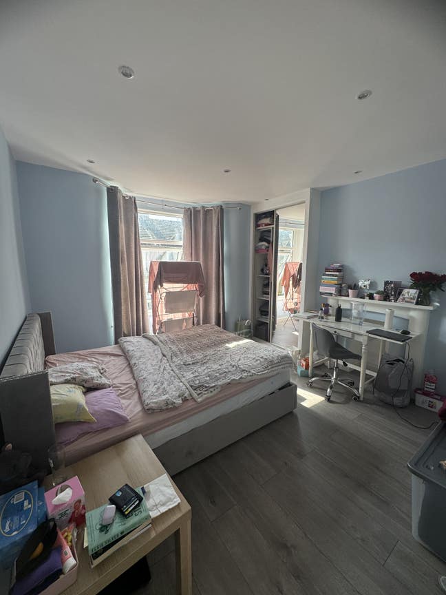 Looking for girl Lodger in friendly home  Main Photo