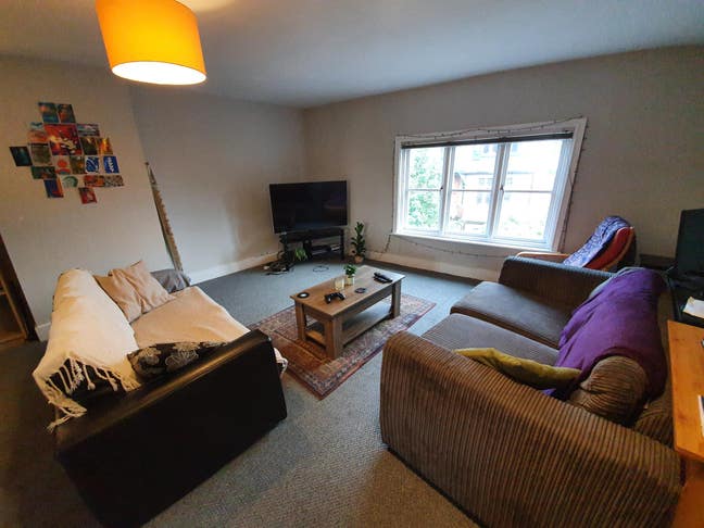 2 Double Rooms Available on Burton Road Main Photo