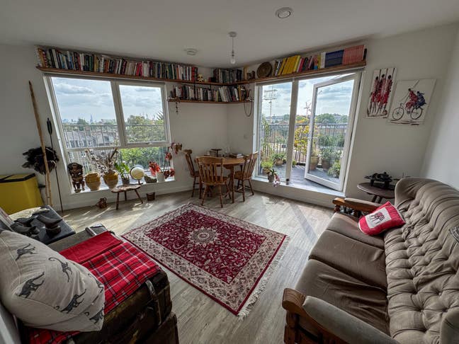 3 month let - Penthouse with wraparound balcony  Main Photo