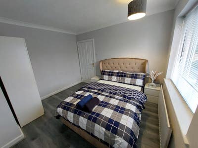 Single & Double Room for rent Main Photo