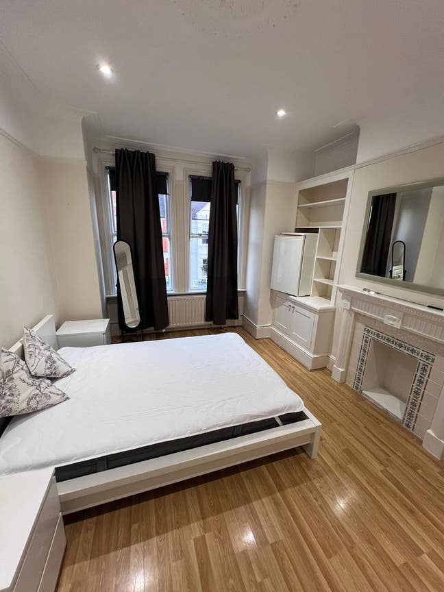 Room with double bed for 1 person,Fulham flatshare Main Photo