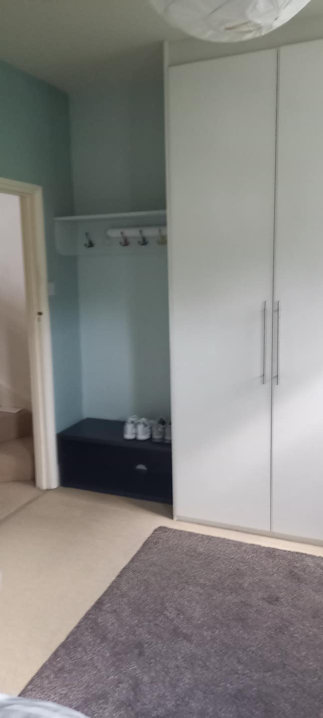 Tidy double room in untidy house. Main Photo