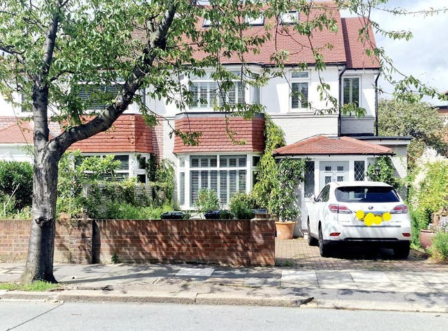 A double room to rent in a lovely house Main Photo