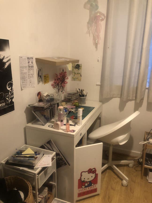 Last minute Uni room!  Main Photo