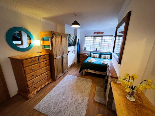 Room to rent in shared house Main Photo
