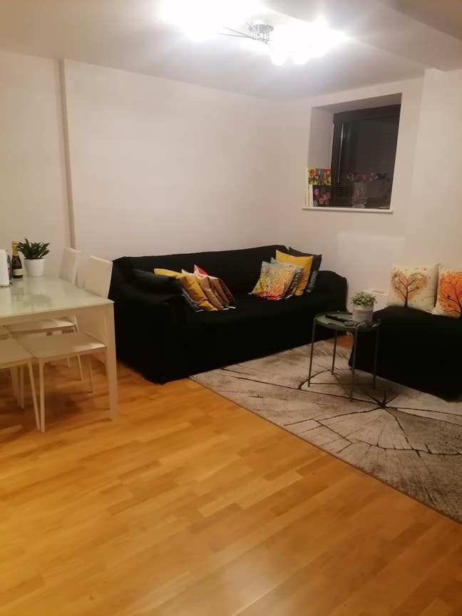 Furnished double room available in brand new flat Main Photo