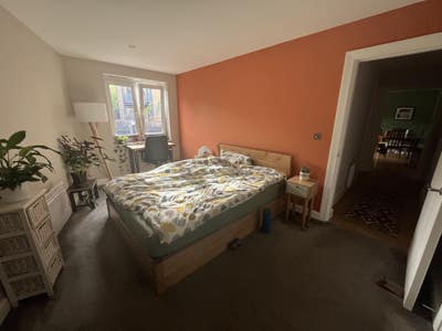 King room with Ensuite and walk-in wardrobe Main Photo