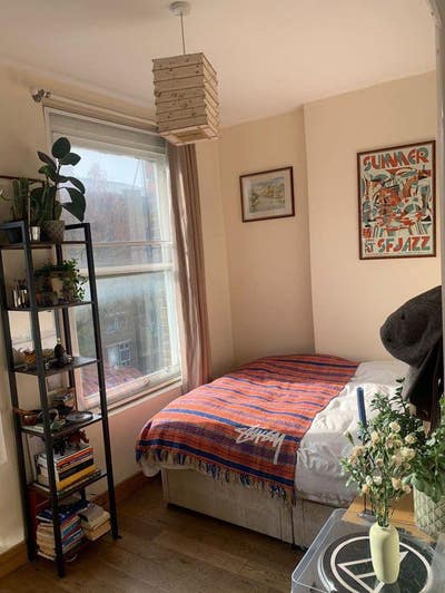 Bright and cheap room available in Kings Cross Main Photo