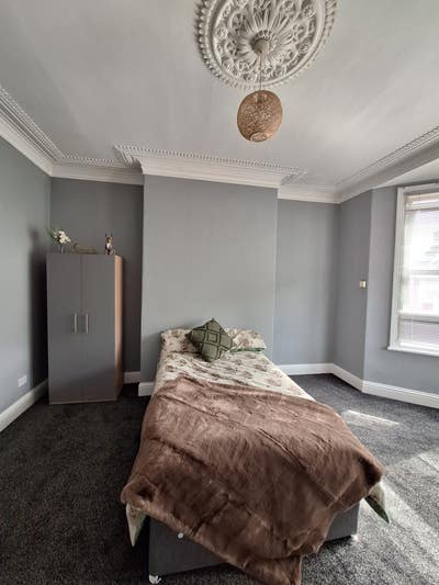 Large Room available NE6  Main Photo