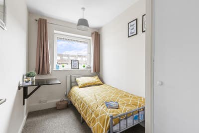 Luxe New Bedroom 5Mins - Putney and Barnes Main Photo