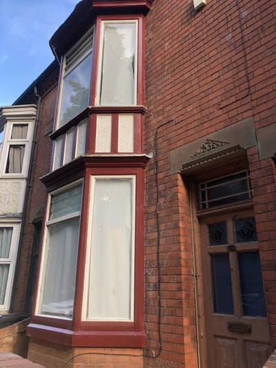 Room to rent in shared townhouse Main Photo