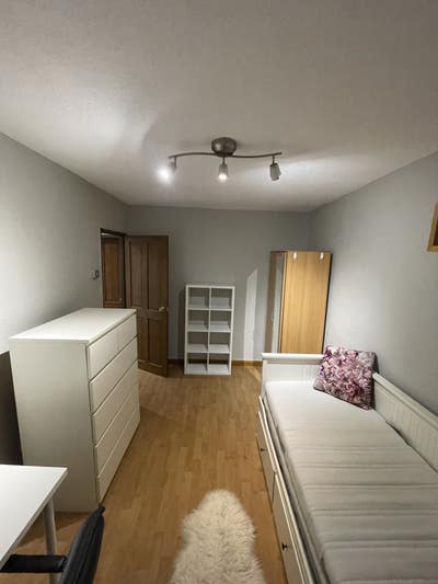 *** Room to rent in Southfields *** Bills included Main Photo