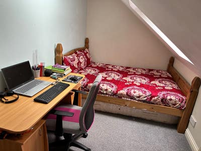 Spacious Room available Harrow Main Photo