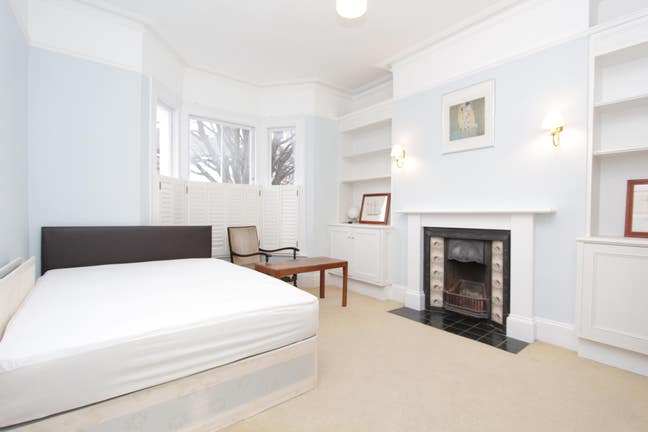 Ealing 4 Massive double rooms available now Main Photo