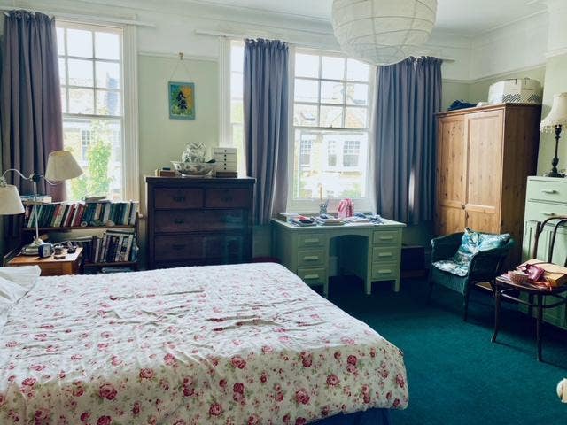 Low cost accommodation in Queens Park NW6 Main Photo