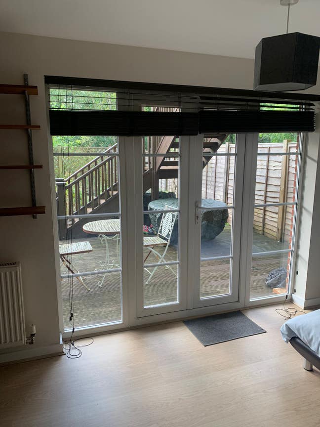 Large double room in Horsham with outdoor space. Main Photo
