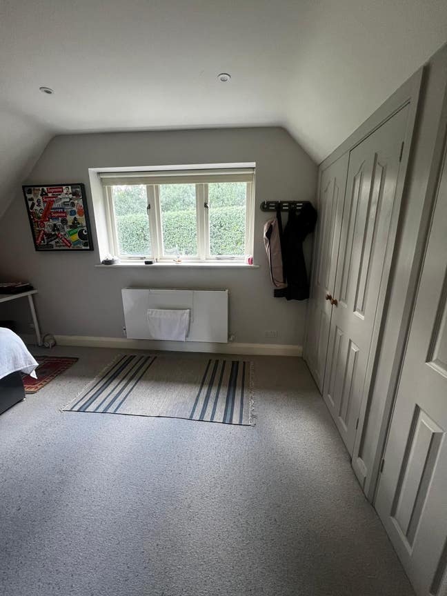 Room available in beautiful house  Main Photo