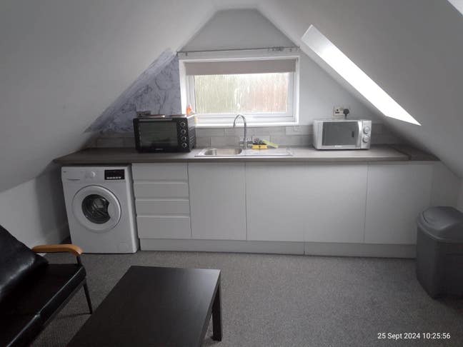  Bedsit, Whilton Road, NN2 Main Photo