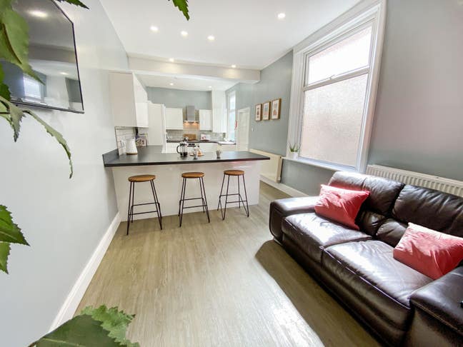 🏞️ 1 x Quiet Double Room - 1 September Main Photo