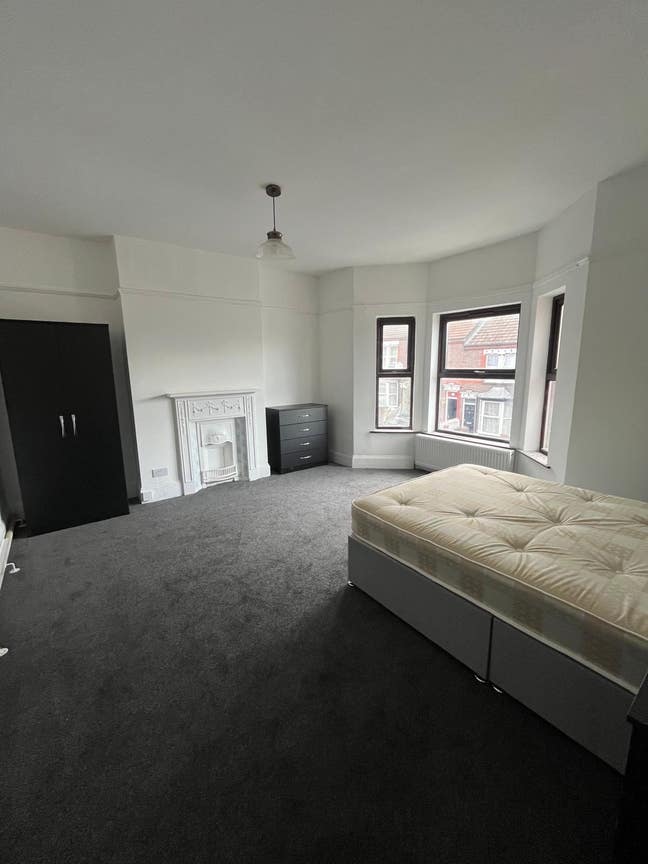 5 lovely rooms Luton Centre Main Photo