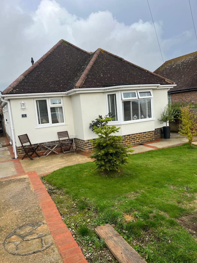  Detached luxurious Bungalow Brand new  Main Photo