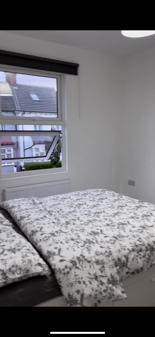 Large double room, &pound;799 month Main Photo