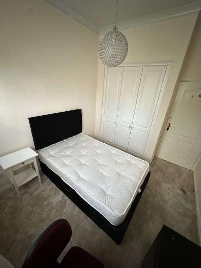 Double room in Finnieston - G3  Main Photo