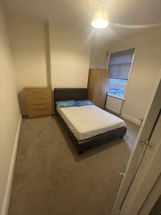 Room to rent Main Photo