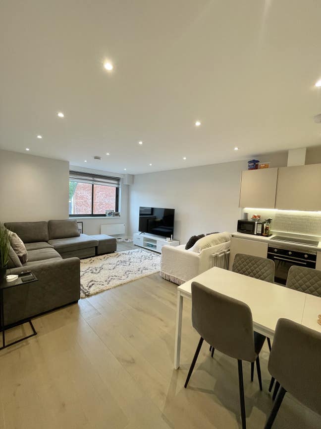 Spacious Double Room in Reigate Main Photo