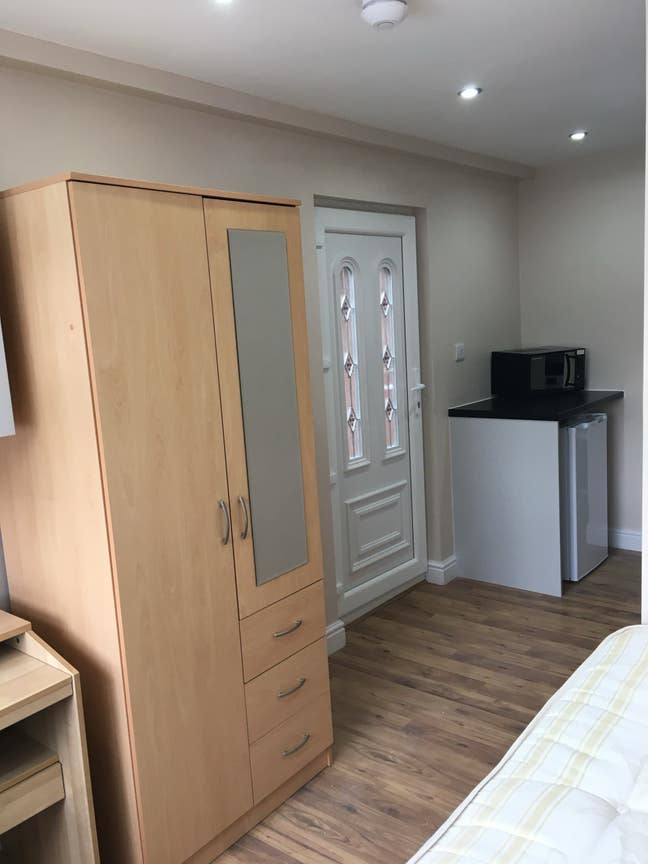 Studio Apartment Available  Main Photo