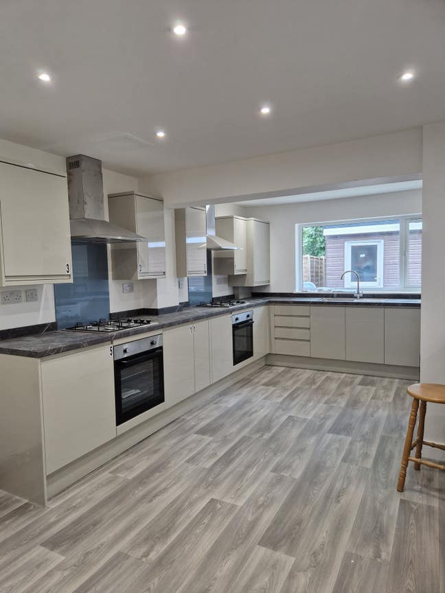 Room: Walking Distance Arm & Addenbrookes  (272) Main Photo
