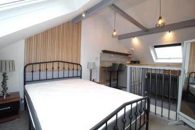 All Bills inc - Penthouse Style Room to Let Main Photo