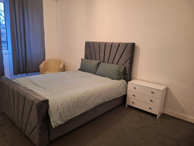 A double room for single occupancy.  Main Photo