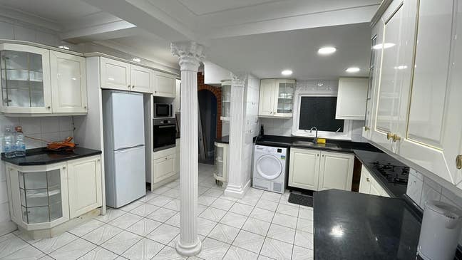 Great House in Seven Sisters - 5Min Station Main Photo