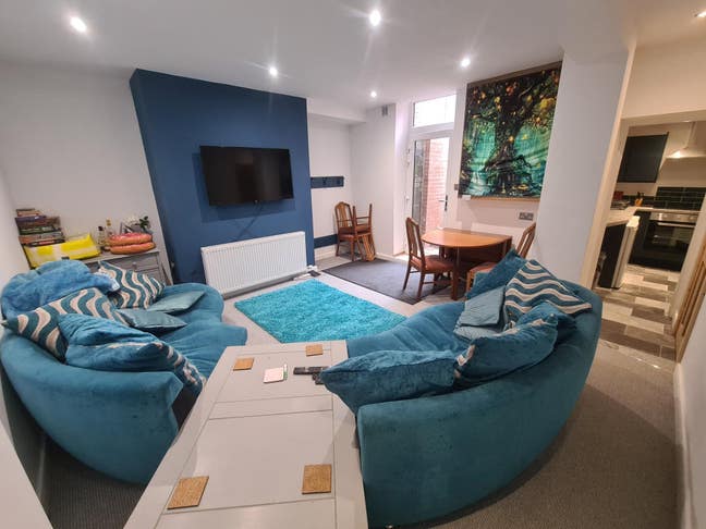 Very Large Ensuite Room 20 Min Walk to City  Main Photo